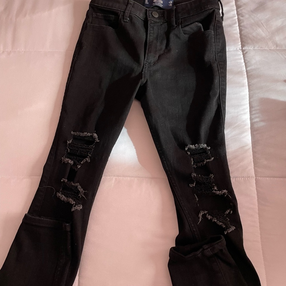 Black Distressed Women's Jeans